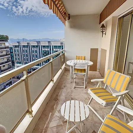 Apartment Luxueux Et Spacieux Avec Terrasse Cannes